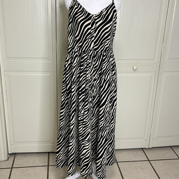 GLO Fashion London Women’s Zebra Print Black and Cream Sundress Sleeveless Sz L - Picture 7 of 10